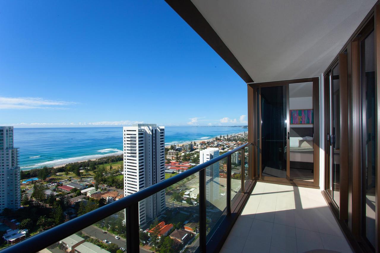 High Floor Ocean View Suites Broadbeach Gold Coast Buitenkant foto
