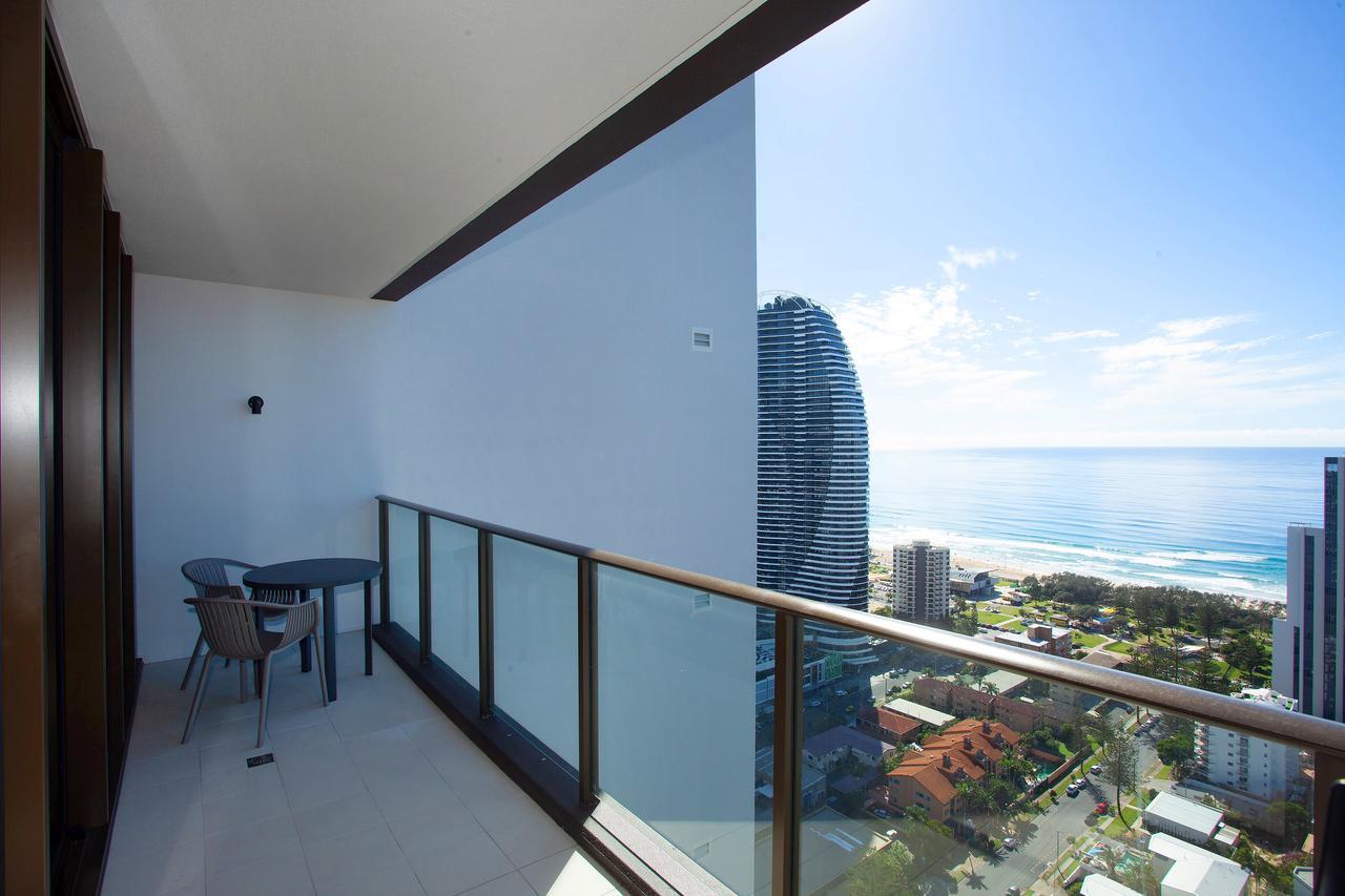 High Floor Ocean View Suites Broadbeach Gold Coast Buitenkant foto