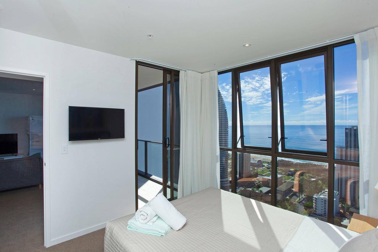 High Floor Ocean View Suites Broadbeach Gold Coast Buitenkant foto